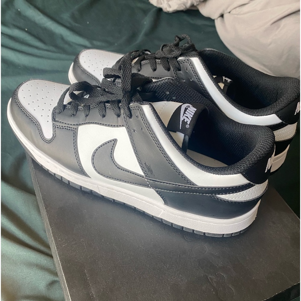 Nike pandas